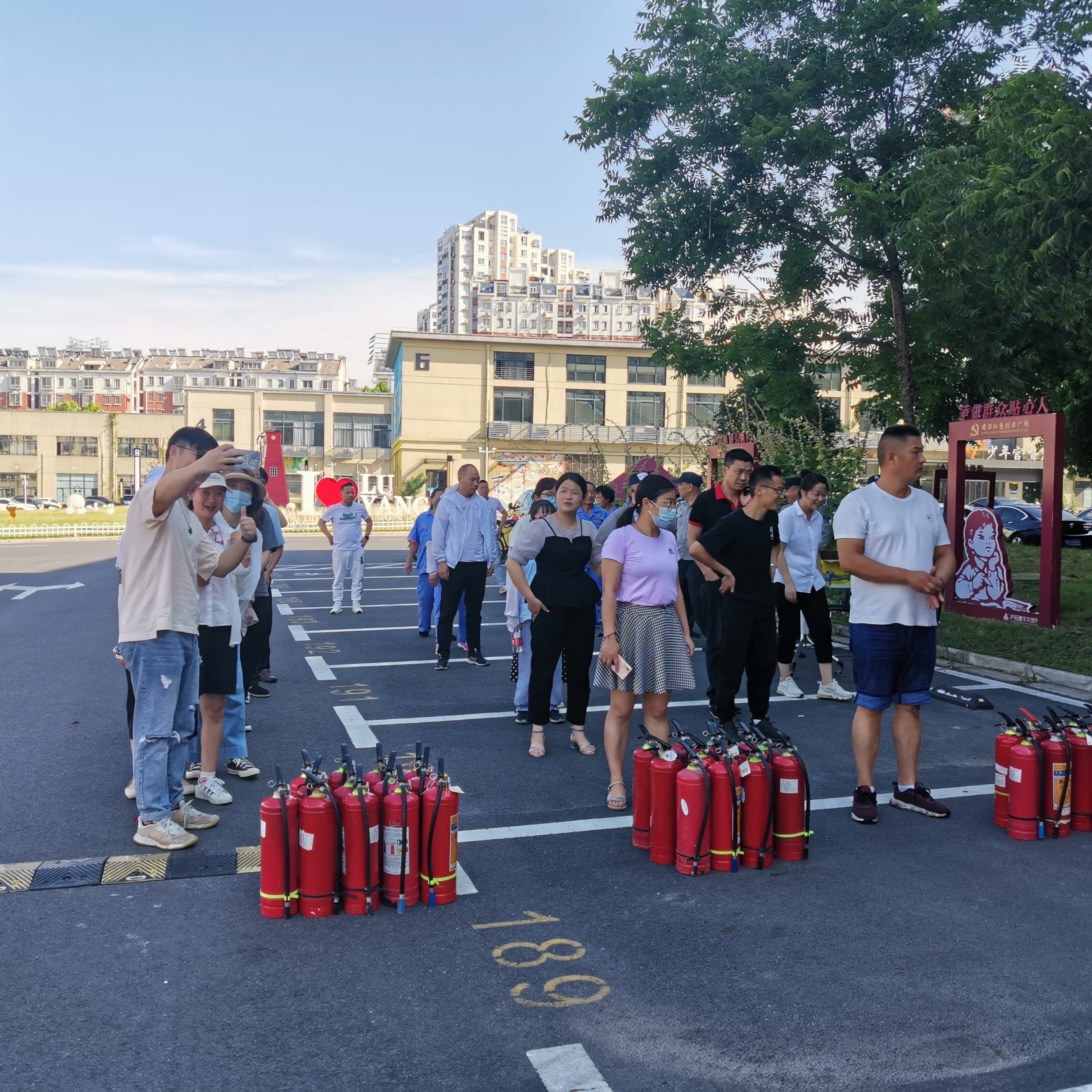 “勤抓演練，常駐安全”廬陽(yáng)建華文創(chuàng  )園開(kāi)展消防演習活動(dòng)